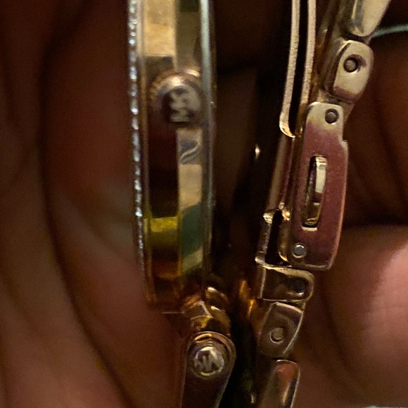 Micheal kors rose gold watch - Picture 1 of 3